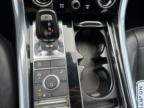 Used 2019 Land Rover Range Rover Sport HSE AWD/4WD image 11