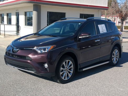 Used 2018 Toyota RAV4 Limited image 10