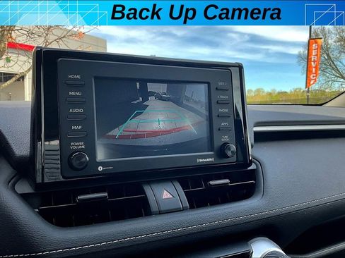 Used 2021 Toyota RAV4 XLE w/ Convenience Package image 12