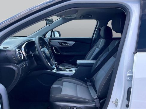 Certified 2025 Chevrolet Blazer LT FWD image 8