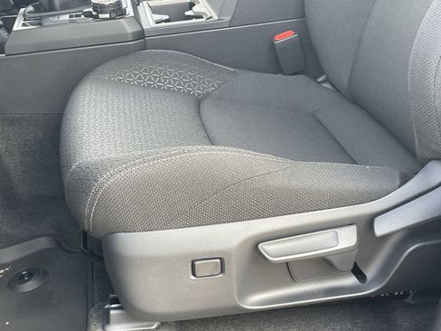 New 2026 Toyota 4Runner SR5 AWD/4WD image 18