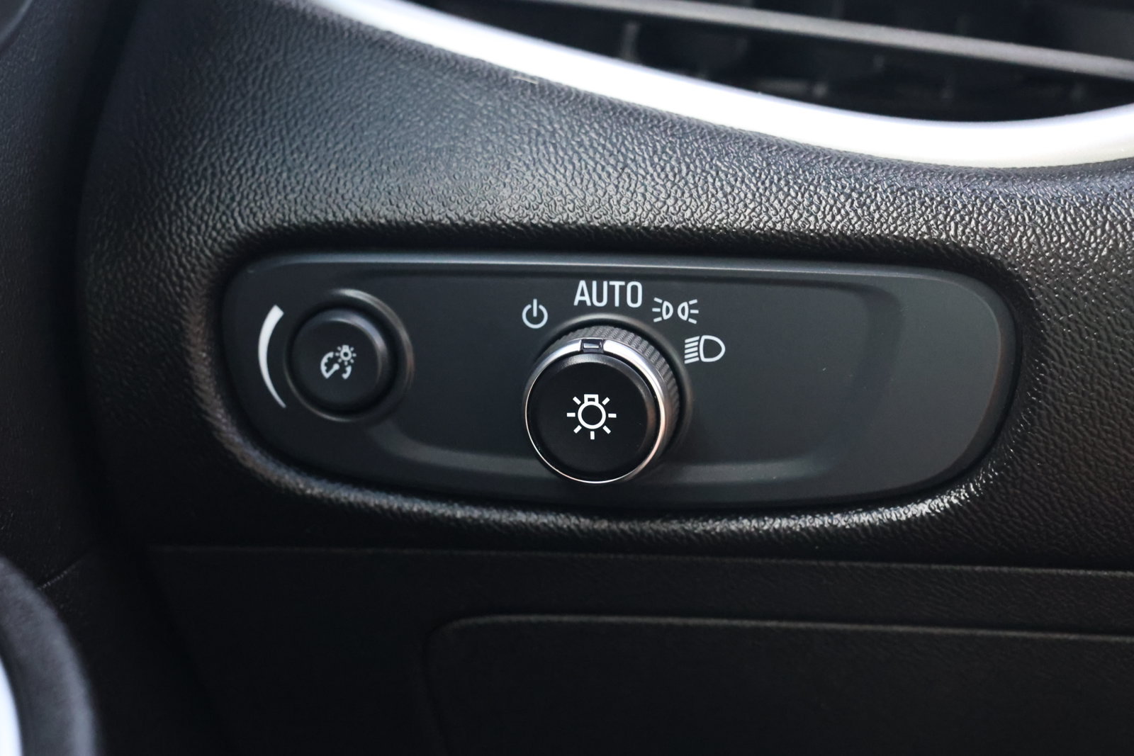 Used 2024 Chevrolet Malibu LT FWD image 24