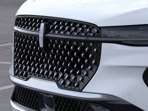 New 2026 Lincoln Nautilus Reserve image 17