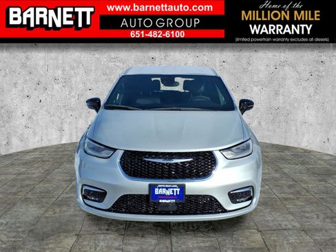 New 2026 Chrysler Pacifica Select image 9