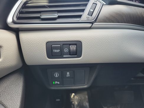 Used 2022 Honda Accord EX-L image 29