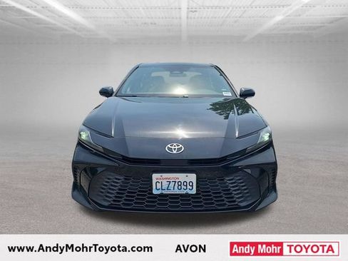 Used 2025 Toyota Camry SE FWD image 2