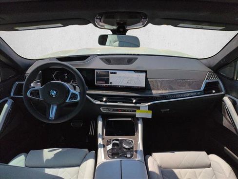 New 2026 BMW X6 xDrive40i w/ Climate Comfort Package image 15