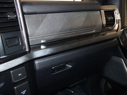 Used 2023 Ford F250 Platinum w/ FX4 Off-Road Package AWD/4WD image 59