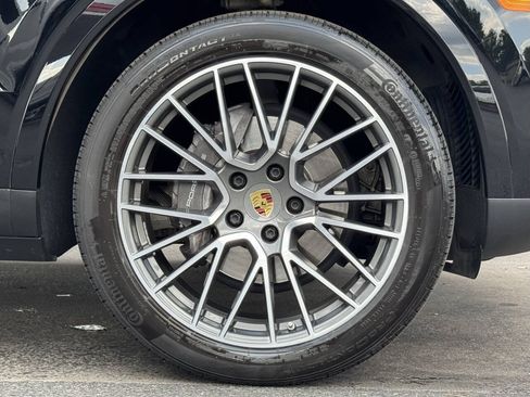 Used 2020 Porsche Cayenne AWD/4WD image 7