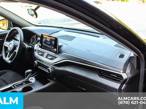Used 2025 Nissan Altima 2.5 SV FWD image 21