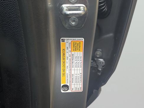 Used 2023 Chevrolet Traverse Premier w/ LPO, Floor Liner Package image 18