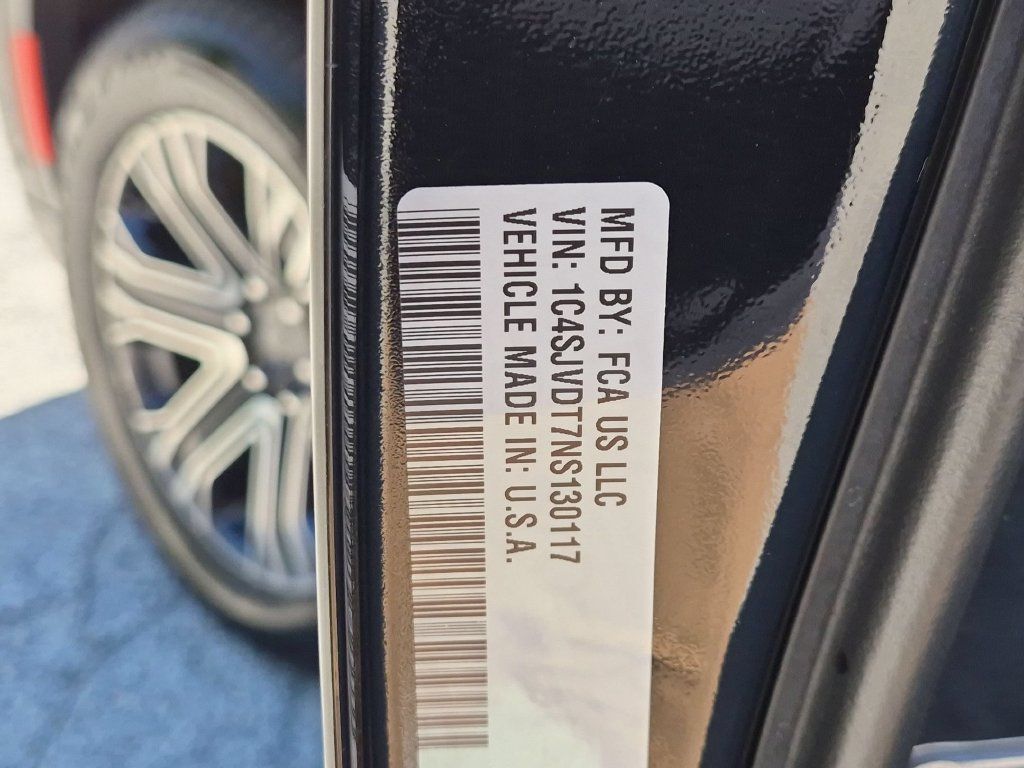 Used 2022 Jeep Wagoneer Series III AWD/4WD image 35