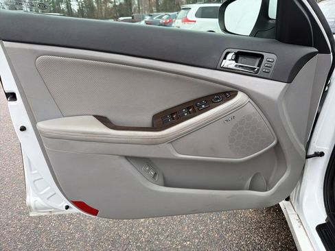 Used 2013 Kia Optima EX w/ Premium Pkg image 12