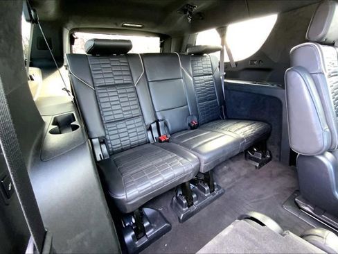 Used 2022 Cadillac Escalade ESV Sport Platinum w/ LPO, ONYX Package image 28