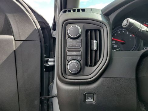 Used 2023 Chevrolet Silverado 1500 Custom image 22