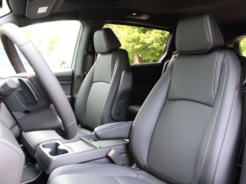 New 2026 Honda Odyssey Sport-L image 16