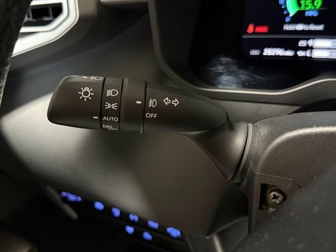 Used 2024 Toyota Tundra Limited AWD/4WD image 21