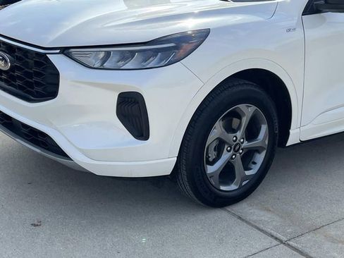 Certified 2024 Ford Escape ST-Line w/ Tech Pack #1 AWD/4WD image 9