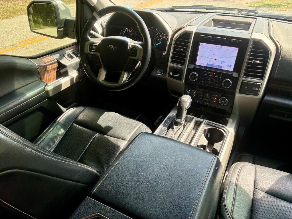 Used 2020 Ford F150 Lariat RWD image 7