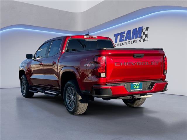 Used 2023 Chevrolet Colorado LT w/ LT Convenience Package II AWD/4WD image 3