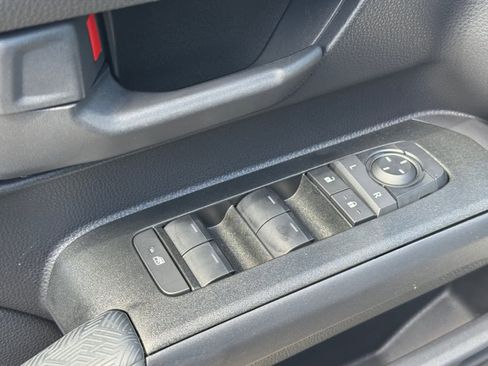 Used 2025 Toyota 4Runner SR5 AWD/4WD image 16