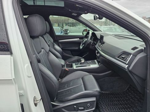 Used 2020 Audi Q5 2.0T Premium w/ Titanium Sport Package image 11