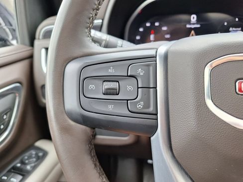Used 2023 GMC Yukon SLT w/ SLT Luxury Package RWD image 21