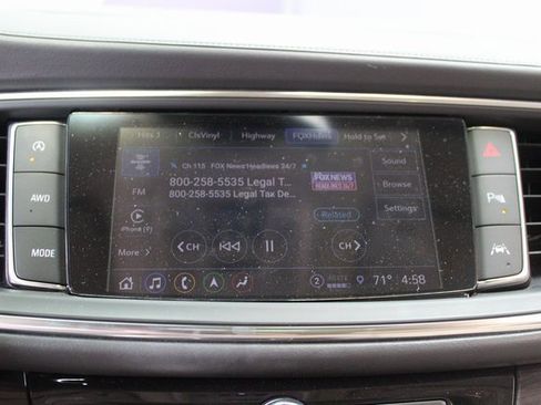 Used 2023 Buick Enclave Essence image 13