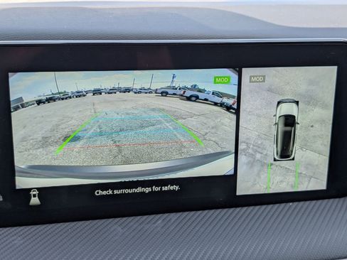 Used 2025 Nissan Kicks SR FWD image 17