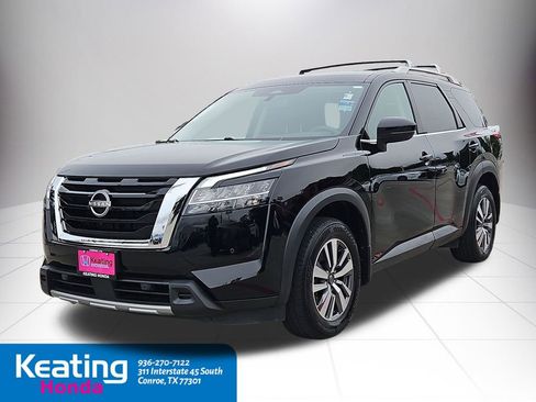 Used 2024 Nissan Pathfinder SL FWD image 4