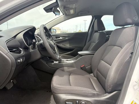 Used 2023 Chevrolet Malibu LT FWD image 9
