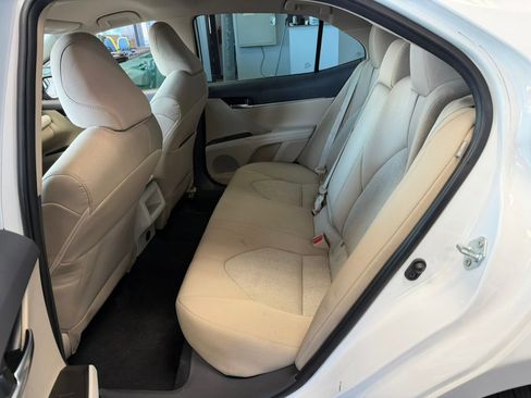 Used 2022 Toyota Camry LE image 18