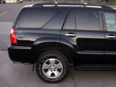 Used 2006 Toyota 4Runner SR5 image 11