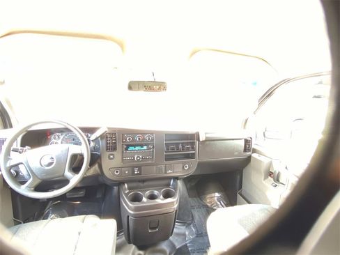 Used 2023 GMC Savana 2500 w/ Driver Convenience Package image 13