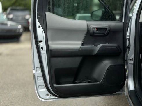 Used 2020 Toyota Tacoma SR image 11