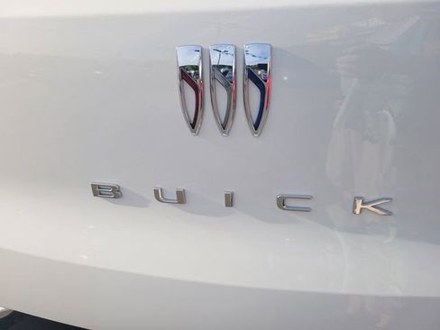 Used 2024 Buick Encore GX Sport Touring FWD image 10
