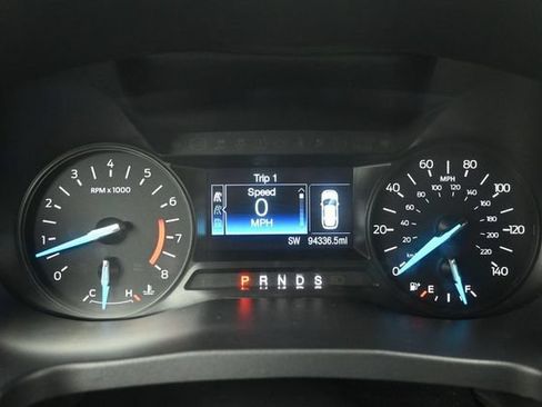 Used 2019 Ford Explorer XLT AWD/4WD image 28