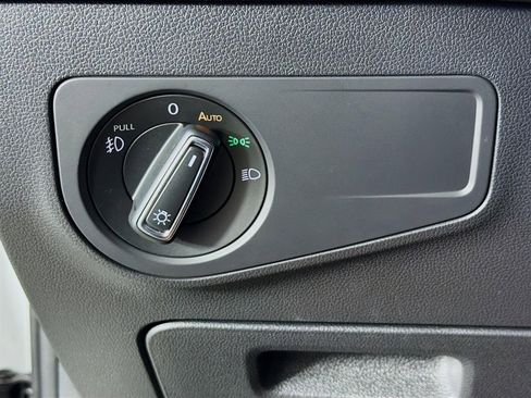 Used 2021 Volkswagen Tiguan SEL image 11