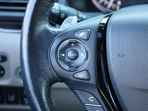 Used 2017 Honda Pilot Touring image 20