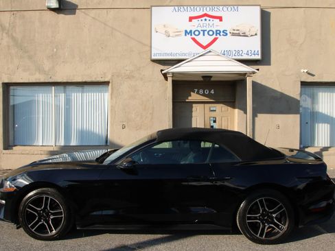 Used 2020 Ford Mustang Premium image 5