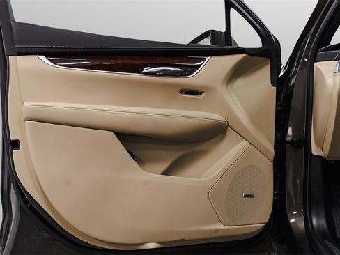 Used 2019 Cadillac XT5 Luxury image 23