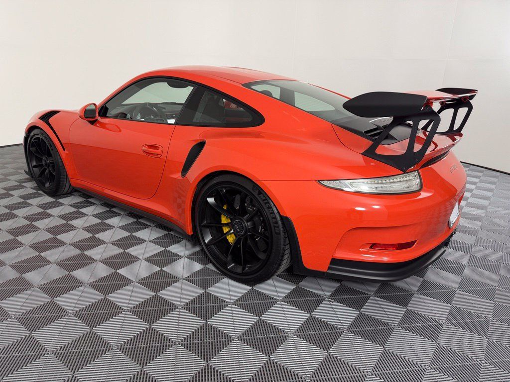 Used 2016 Porsche 911 GT3 RS RWD image 3