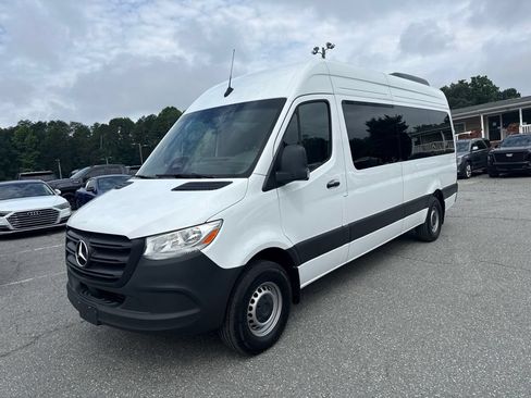Used 2025 Mercedes-Benz Sprinter 2500 image 1