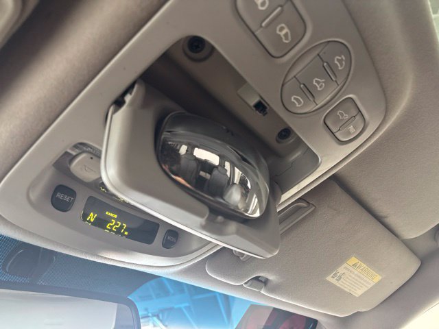 Used 2007 Kia Sedona EX w/ Luxury Pkg FWD image 46