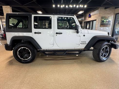Used 2012 Jeep Wrangler Unlimited Sport w/ Connectivity Group AWD/4WD image 8