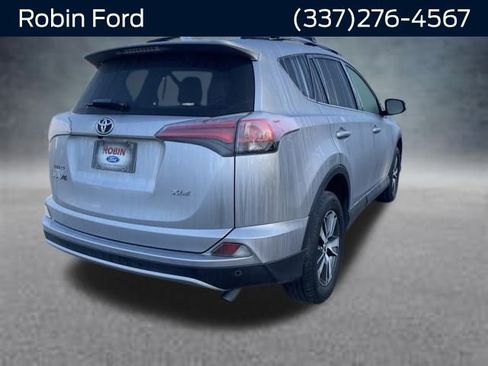 Used 2018 Toyota RAV4 XLE image 5
