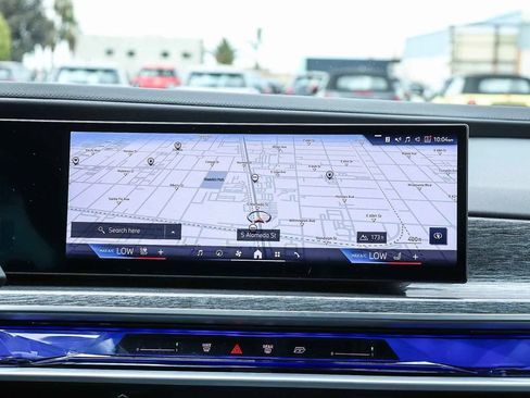 Used 2023 BMW 760i xDrive w/ Luxury Rear Seating Package AWD/4WD image 15
