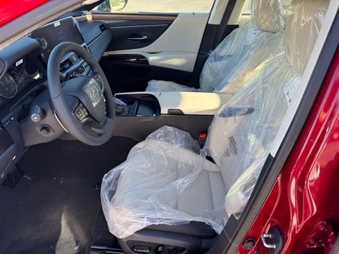 New 2025 Lexus ES 350 w/ Premium Package image 7