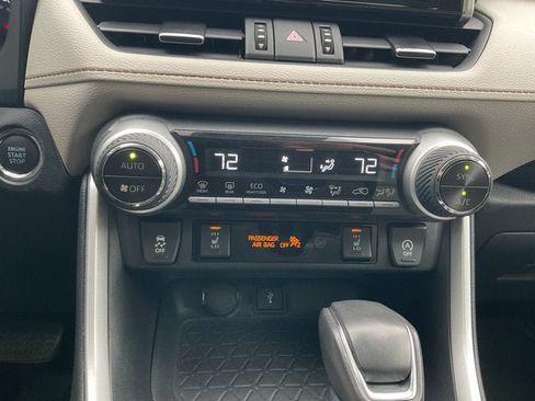 Used 2021 Toyota RAV4 XLE Premium AWD/4WD image 21