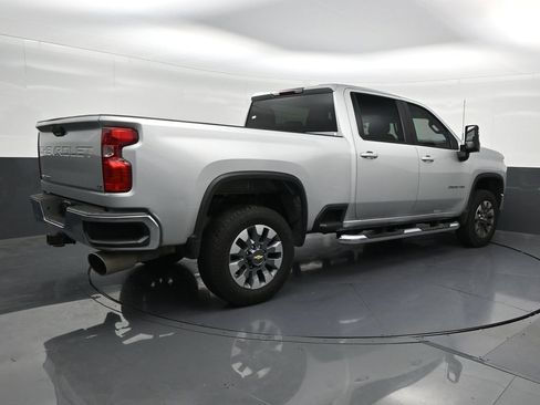 Used 2023 Chevrolet Silverado 2500 LT AWD/4WD image 5